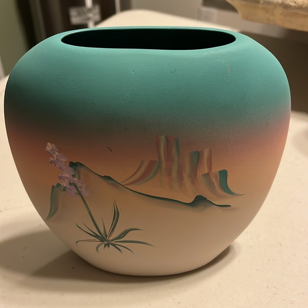 New west pottery hand painted. Phoenix Arizona. Beautiful piece